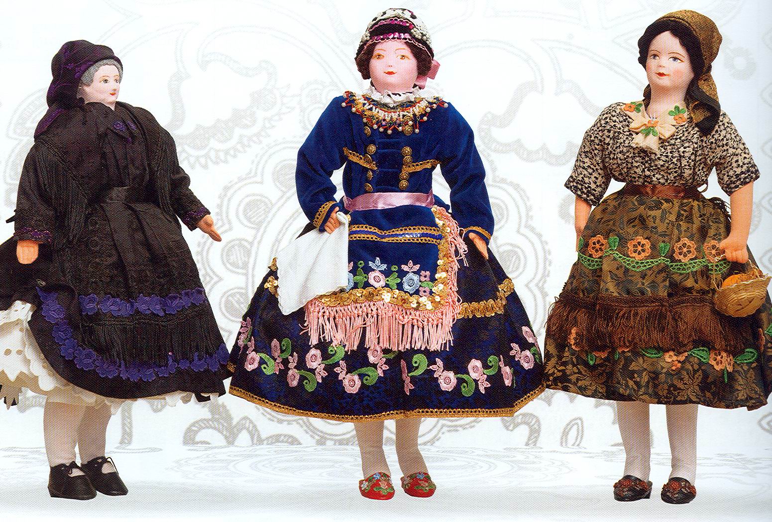 Sárközi női viselet, s a híres lakodalom - Netfolk: népművészet, hagyományok