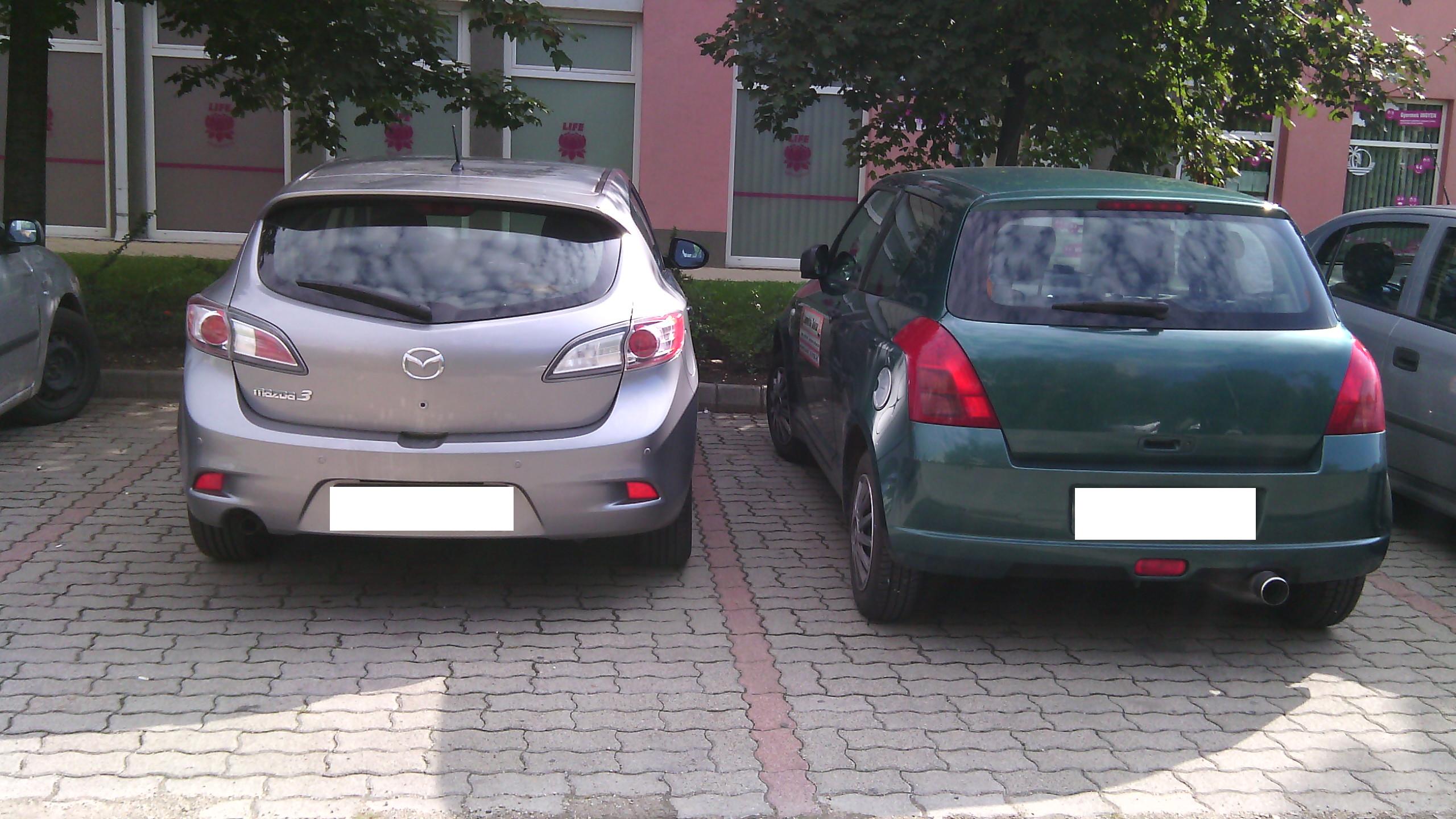 szurke auto zöld.JPG