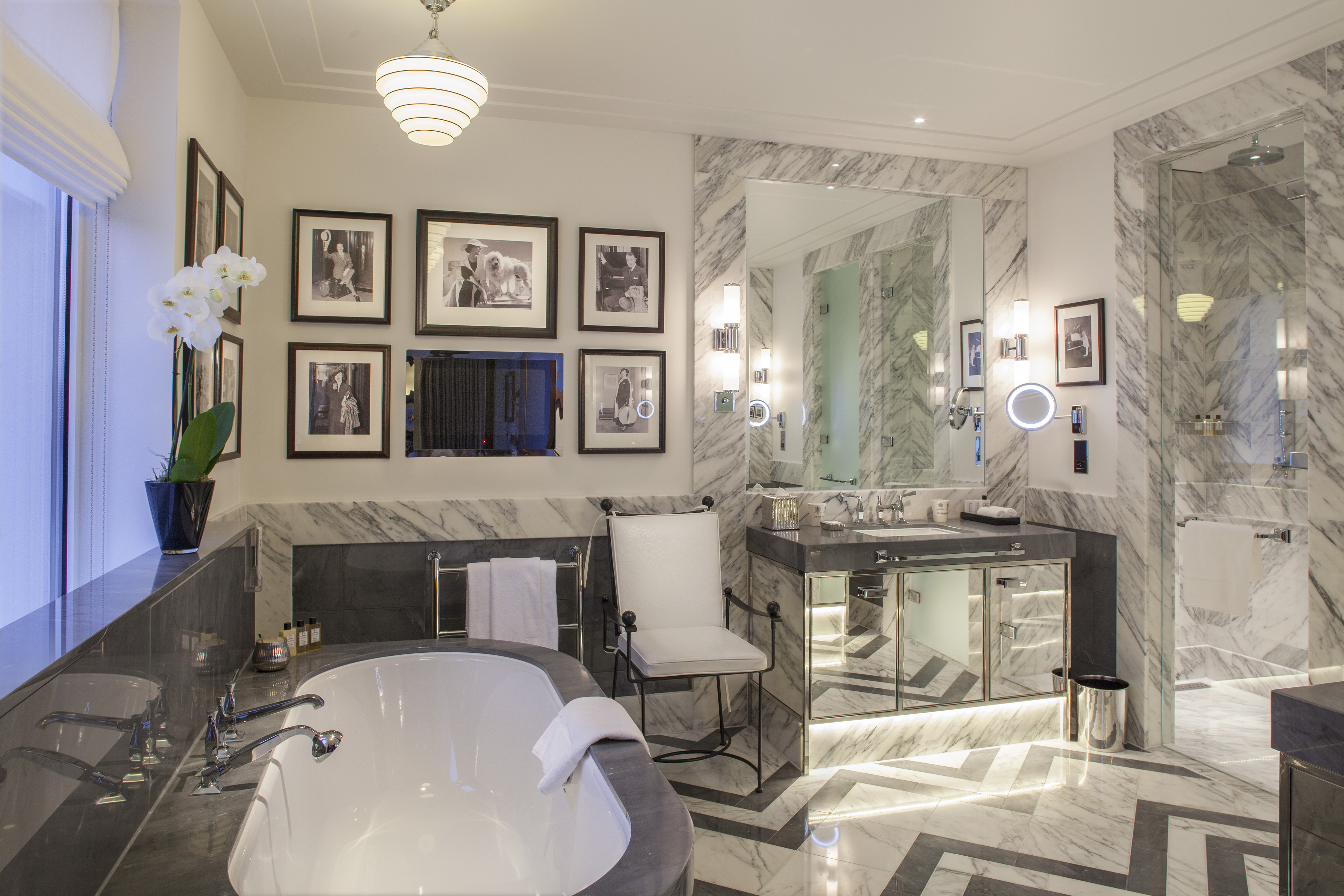8305-presidential-bathroom-wide.jpg