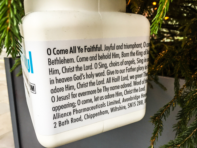 damien_hirst_christmas_tree5.jpg