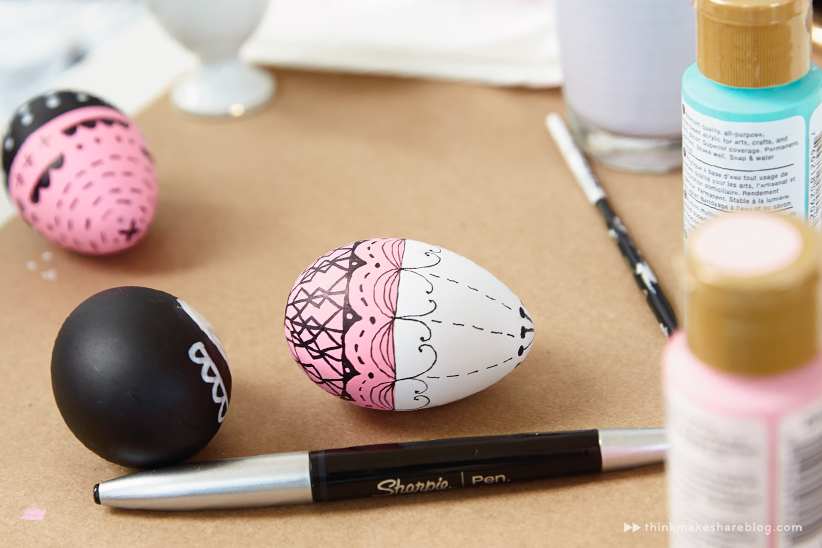hallmark-artists-decorate-easter-eggs-with-a-sharpie-pen.jpg