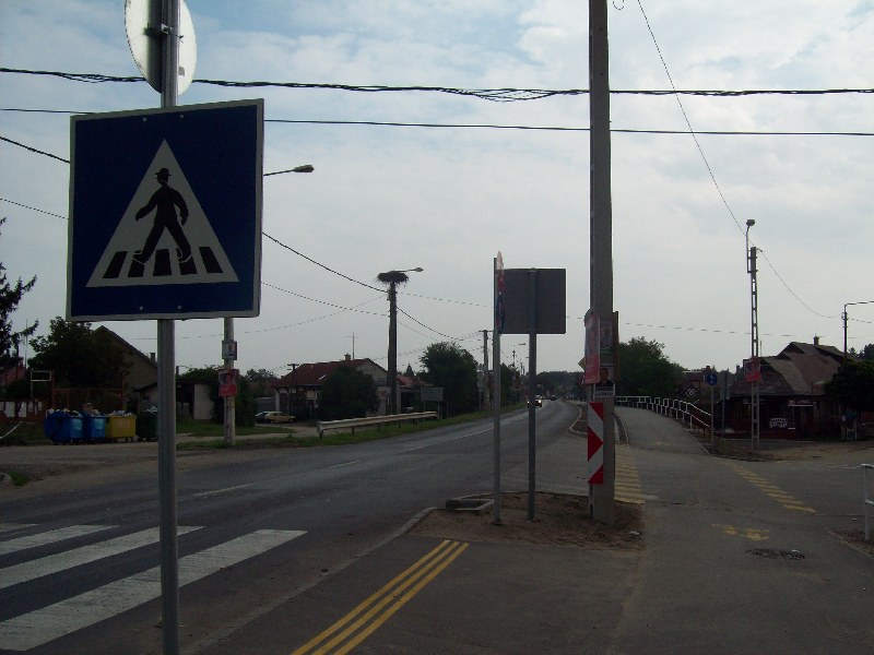 20140916 001 Vámospércs központ felé.jpg