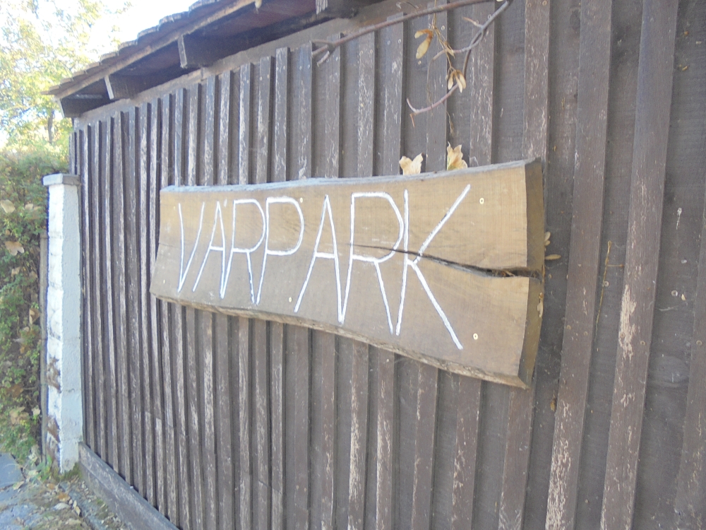 20181014_71_dinnyes_varpark.JPG