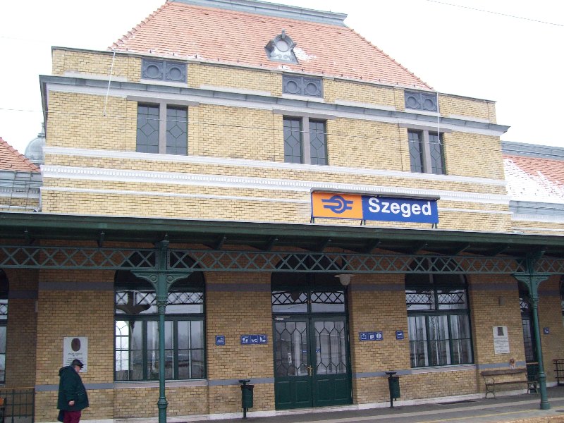 20081227 008 Szeged állomás.jpg