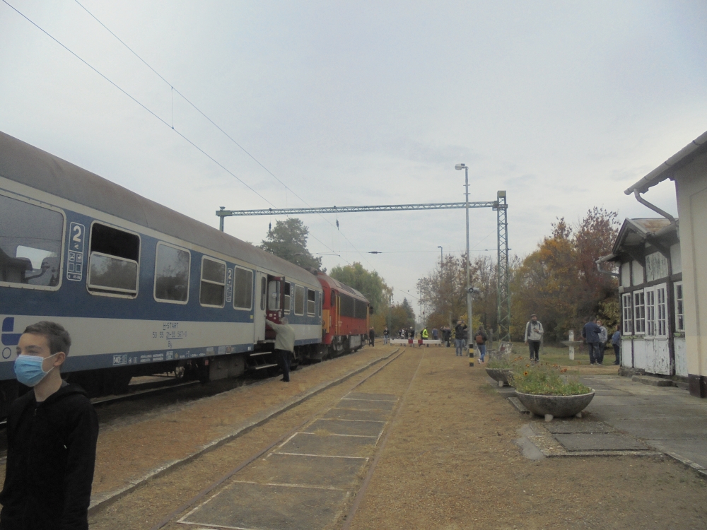 20201024_23_balatonkeresztur_balatonujlak_fele.JPG