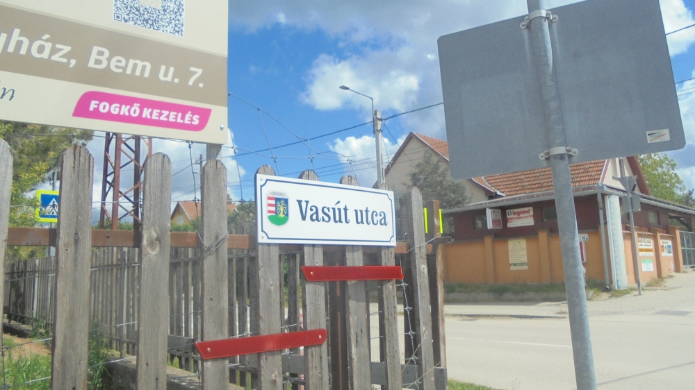 20240421_29_szada_vasut_utca.JPG