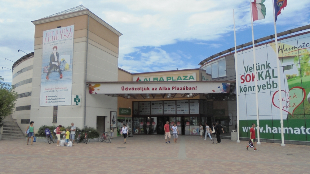 20160709_020_szekesfehervar_alba_plaza.JPG