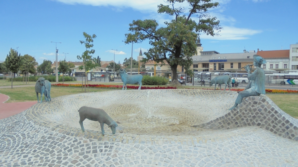 20160709_046_szekesfehervar_kukorica_jancsi_es_nyaja.JPG