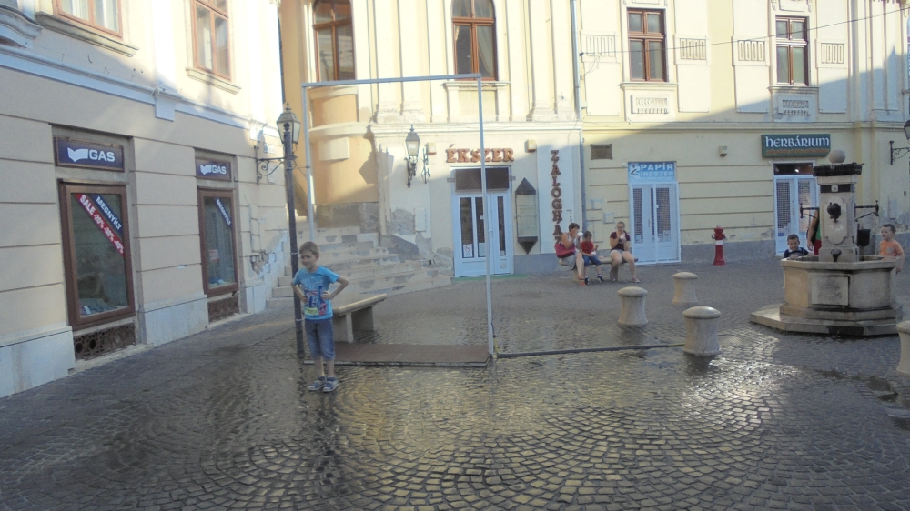 20160709_174_szekesfehervar_vizpermet.JPG