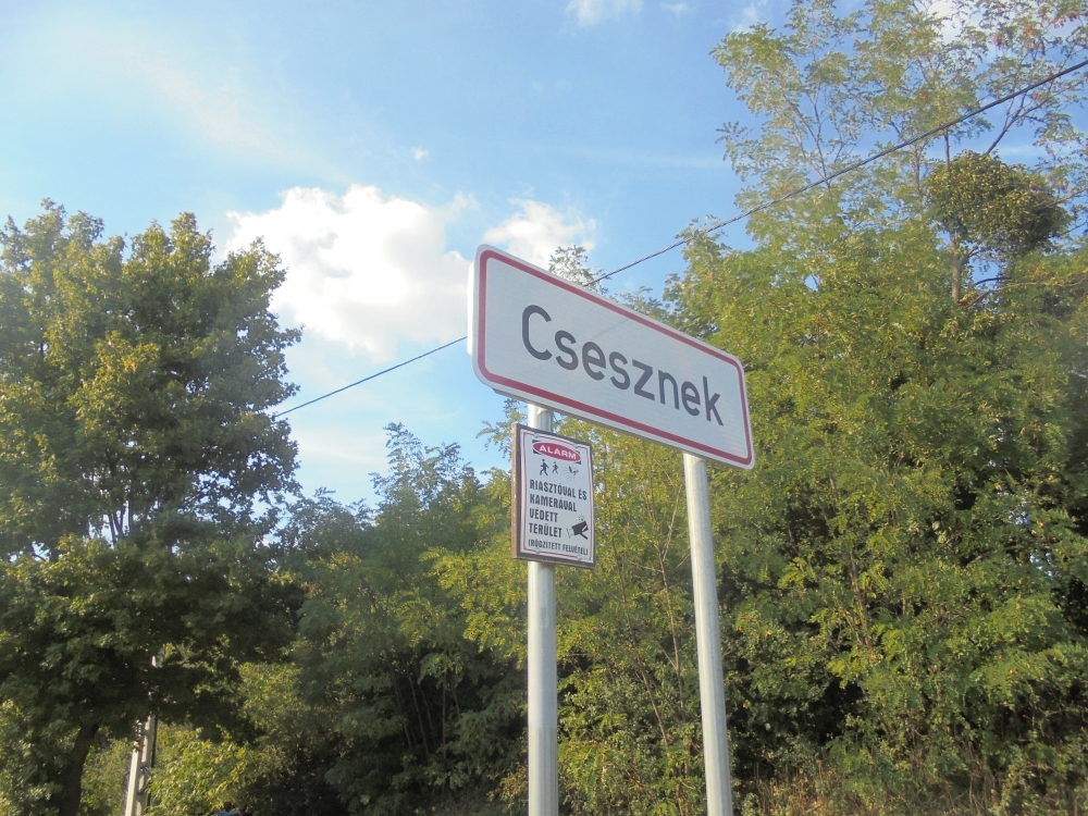 20200910_47_csesznek_bejarat.JPG