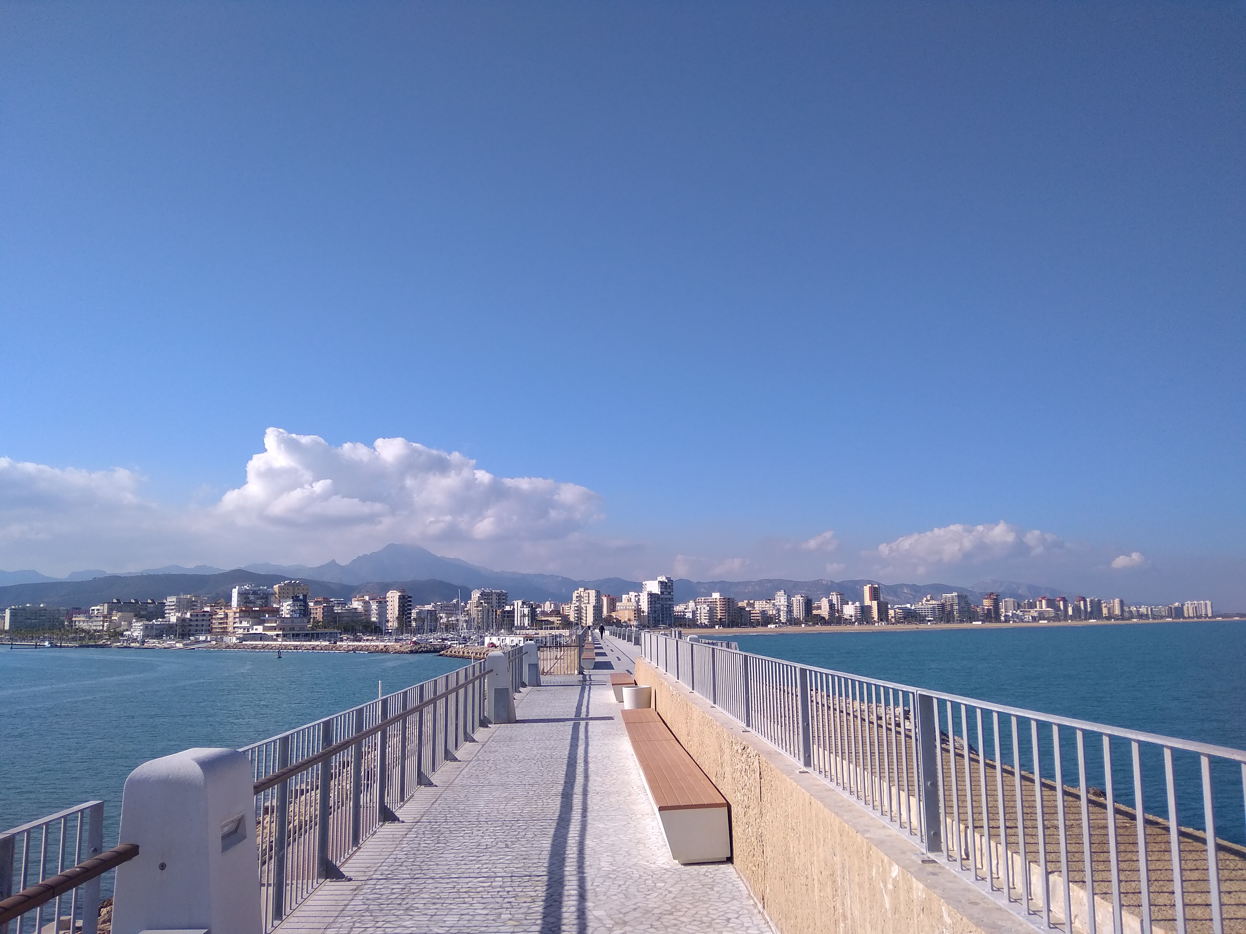 gandia_obol_felol.jpg