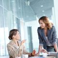 6 tipp, hogyan kezeld, ha főnököd fiatalabb nálad