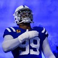 A Colts kétéves, 46 millió dolláros hosszabbítást kötött a védőfalemberével