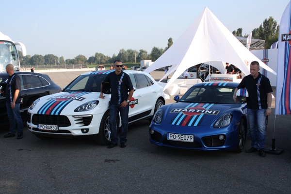 Porsche csapat.jpg