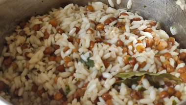 Nem megszokott köret: LENCSÉS rizs