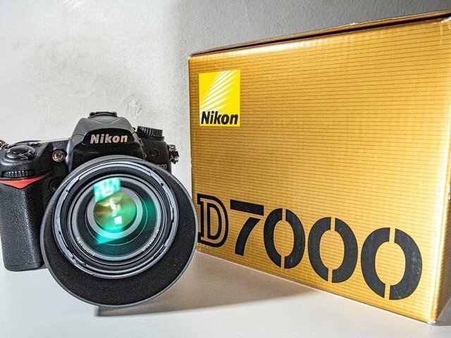 Nikon D7000 váz