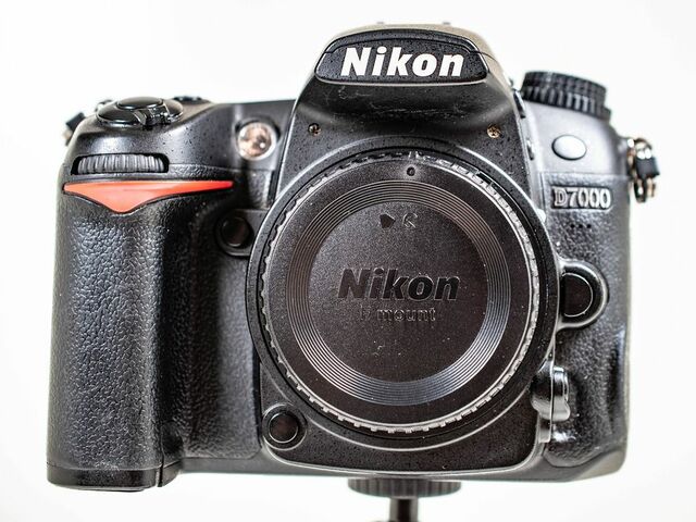 Nikon D7000 DSLR váz