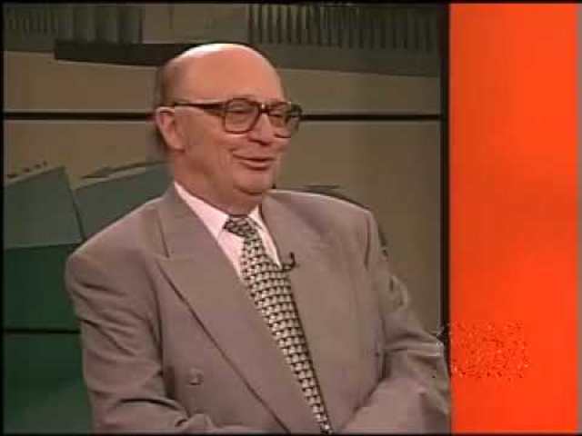 Múltrablás. Kész. Bakay professzor kitálal