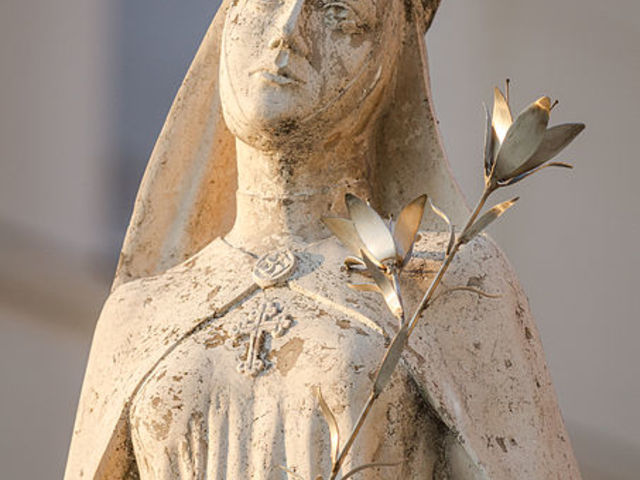 Turul-házi (Árpád-házi) Szent Kinga csontereklyéjét helyezték el a wroclawi Jézus Szent Neve-templomban
