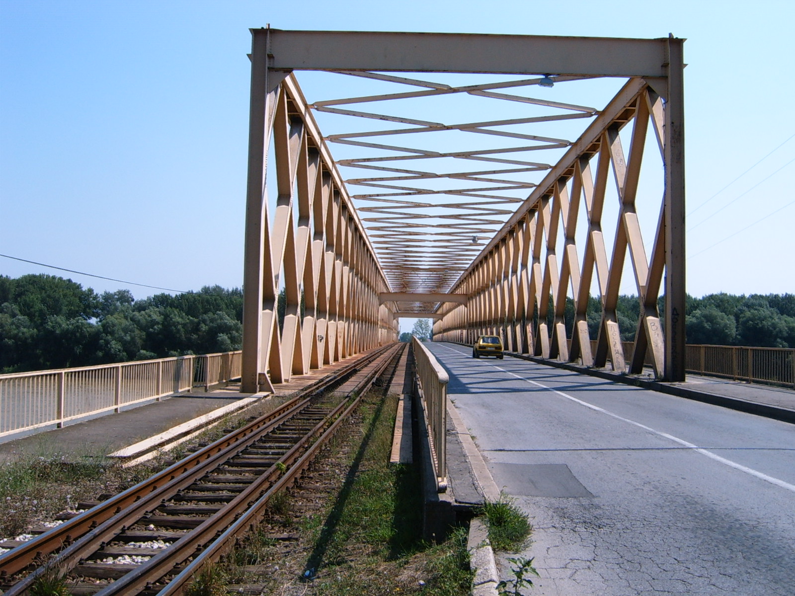 bridge_over_tisza_at_senta.jpg