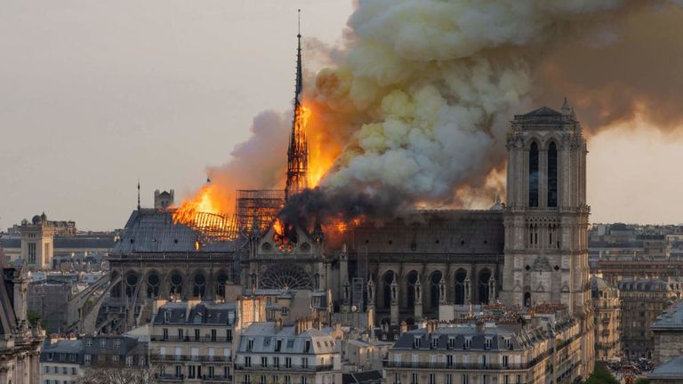 skynews-notre-dame-fire-paris_4641583.jpg