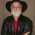 Elhunyt Terry Pratchett