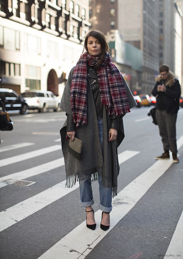street_style_cozy_plaid_scarves_2.jpg