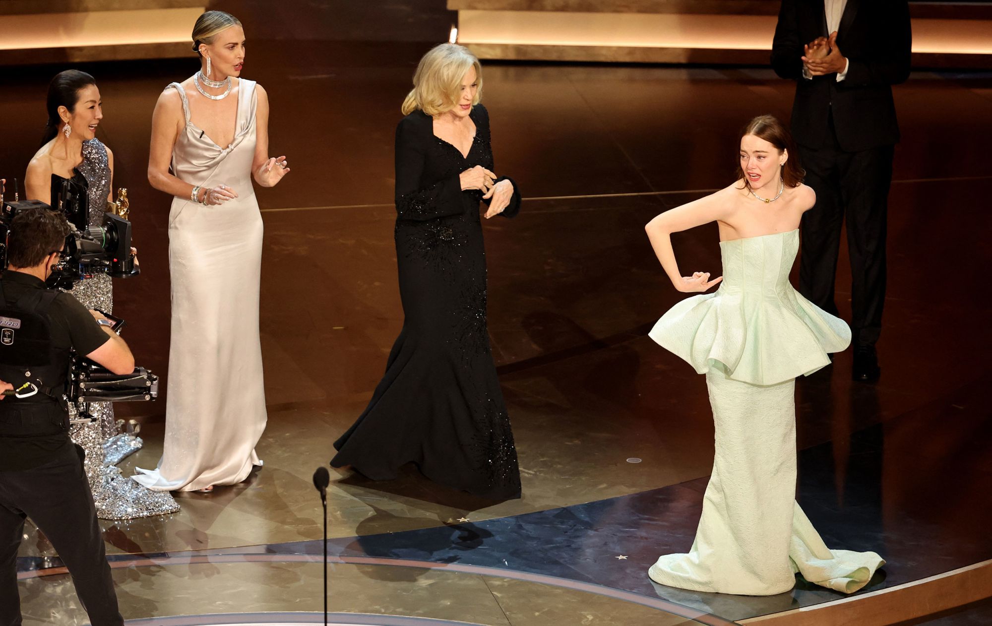 Emma Stone elszakadt Oscar - díjas ruhája