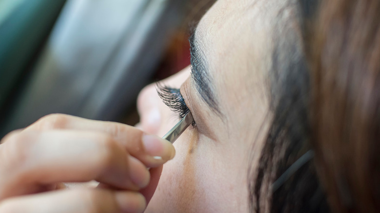 diy_lashes.jpg