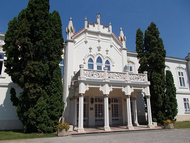 Martonvásárban számos látnivaló várja az érdeklődőket.