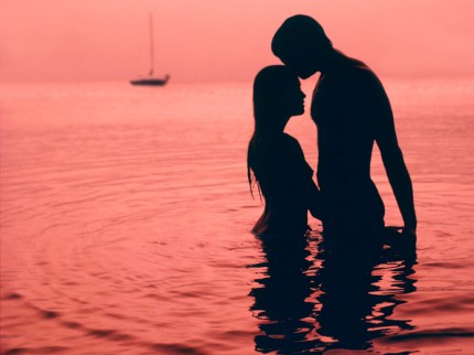 beach-love-couple-silhouette-430x322.jpg