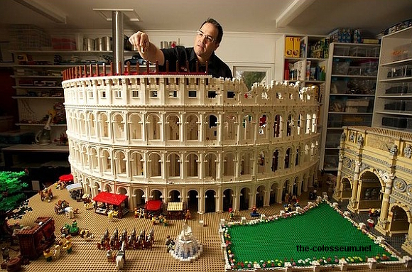 LEGOcolosseum.jpg