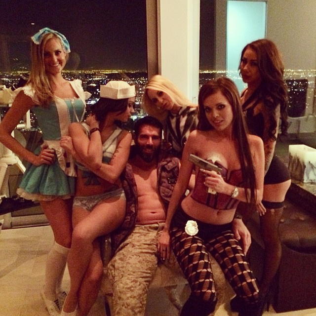 Dan Bilzerian pókermilliárdos fényűző élete