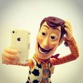 880 milliárd selfie?