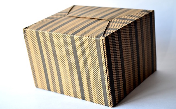 cardboard-box-389935_640.jpg