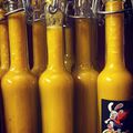 A sárga tr moruga és a sárga reaper házassága szőlőbor ecettel és egy csipet sóval. Bitang erős, gyönyörű, és finom. 
The yellow trinidad moruga scorpion and the yellow reaper marriage of grape wine with vinegar and a pinch of salt. Bitang is strong, beautiful, and delicate. :) #reaper #moruga #yellow #ultrahot  #chili #food #nice #extra #prémium #csepp #nyúlközség  #nyulituzes  #hungary