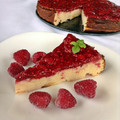 Raspberry baked protein cheesecake - Málnás sült fehérjés túrótorta