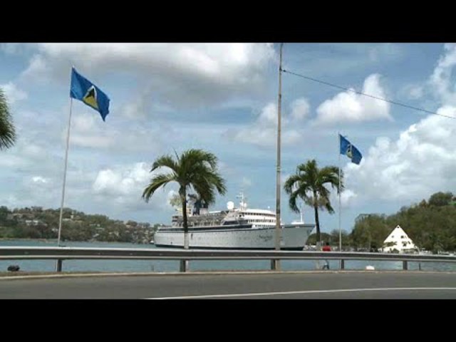 A karantén ellenére elhajózott a Freewinds