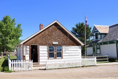 14818760-heritage-park-historical-village-calgary-canada.jpg