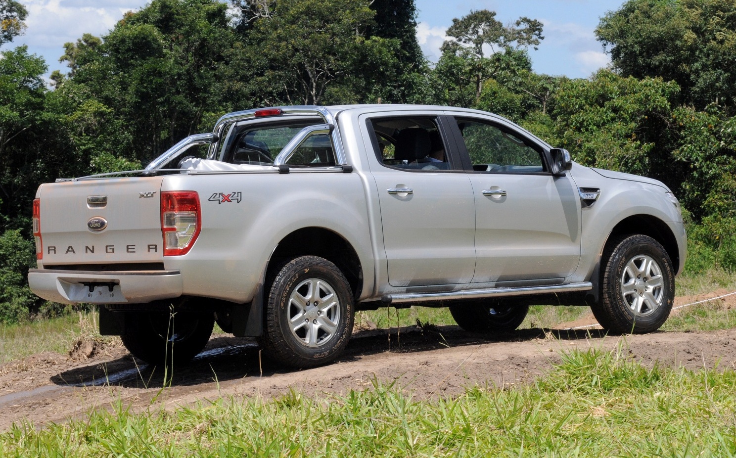 2014-ford-ranger-roadster-photos.jpg