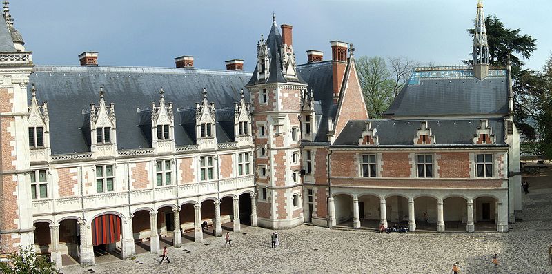 800px-Blois_LouisXII_interior.jpg