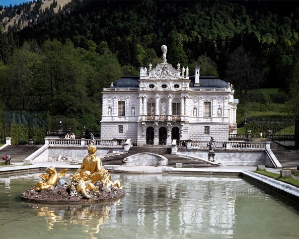 Schloss-Linderhof.jpg