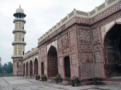 Tomb-of-Jahangir-Pakistan.jpg