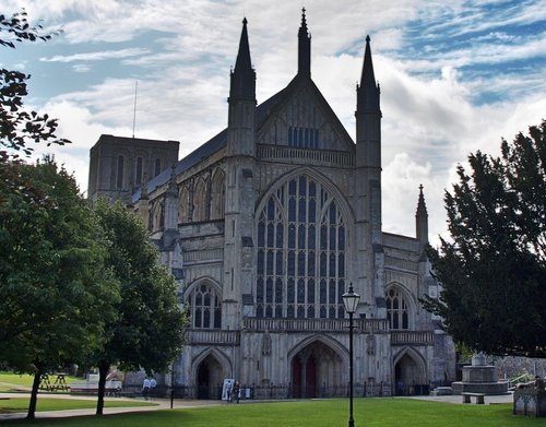 Winchester-Cathedral.jpg