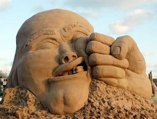 20-Wonderful-Art-World-Of-Sand-Sculpting-11.jpg