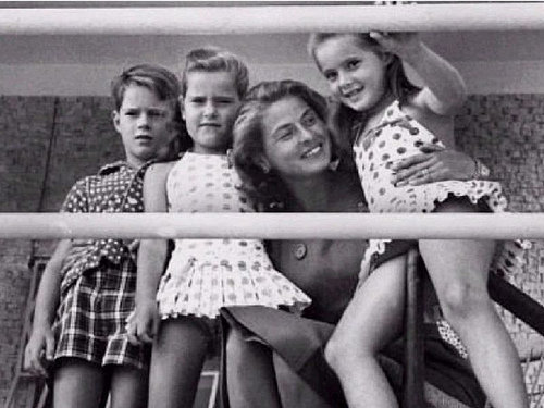 Ingrid-Bergman-with-her-children-ingrid-bergman-29853356-500-375.jpg