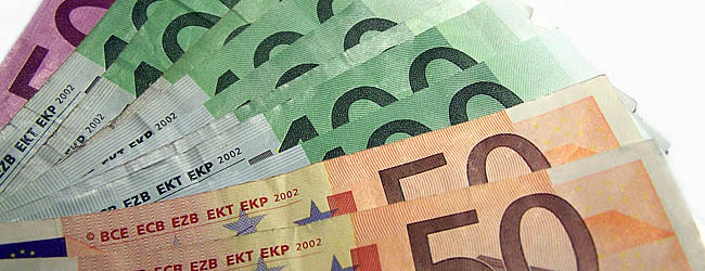 geldschein-euro--knipseline-pixelio--d.jpg