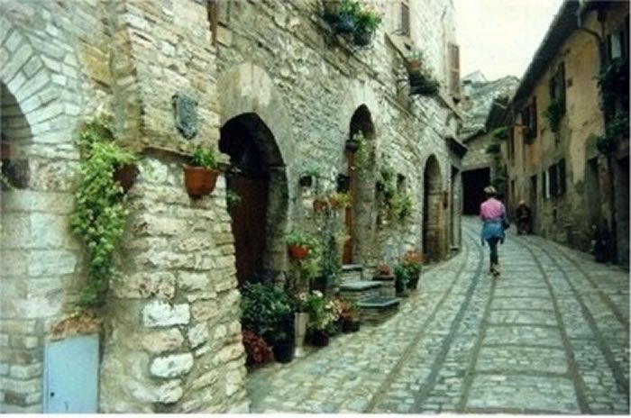 spello-street.jpg