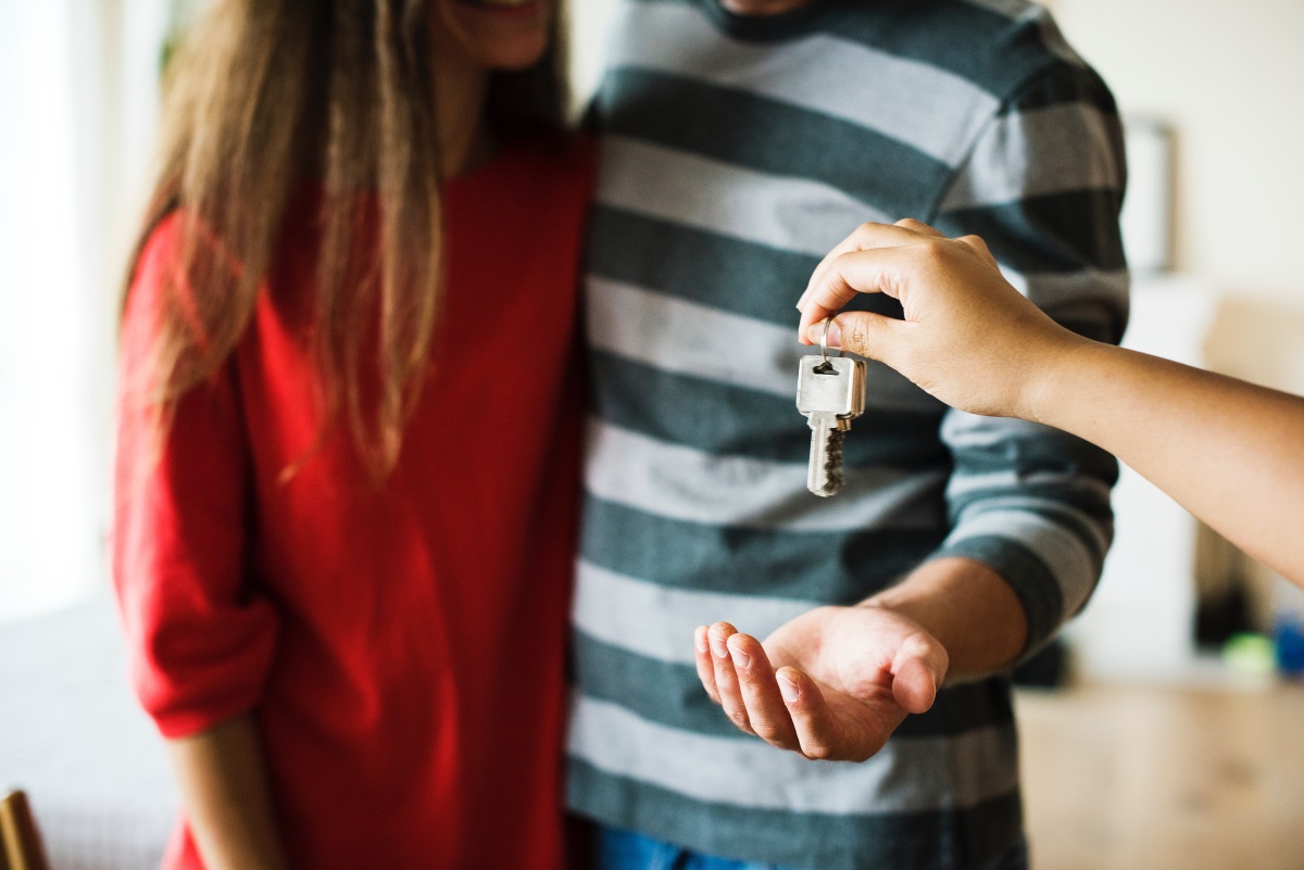 couple-home-house-1288482.jpg