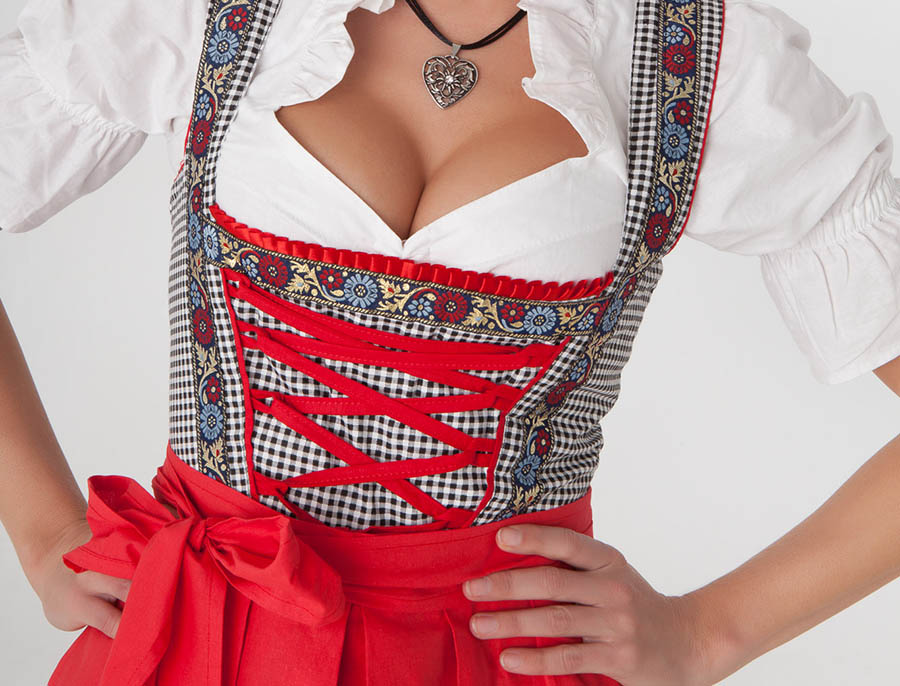 dirndl-koteny-masni-helye.jpg